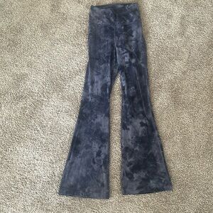 LULULEMON GROOVE SUPER HIGH RISE FLARED PANT SIZE 6